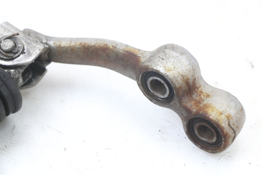 photo de SUPORTE DO DESCANSO DE PÉ DIANTEIRO DIREITO SUZUKI GSX E 250 (1982 - 1983) - Pontos de fixação