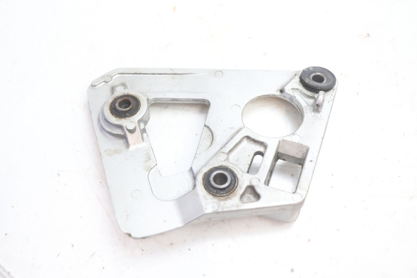 photo de SUPORTE DO DESCANSO DE PÉ DIANTEIRO DIREITO SUZUKI GSX F GSXF 750 (1988 - 1998) - Zoom do estado de desgaste