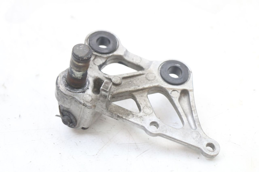 photo de SUPORTE DO DESCANSO DE PÉ DIANTEIRO DIREITO HONDA CBR F 1000 (1993 - 1996) - Outro ângulo de visão