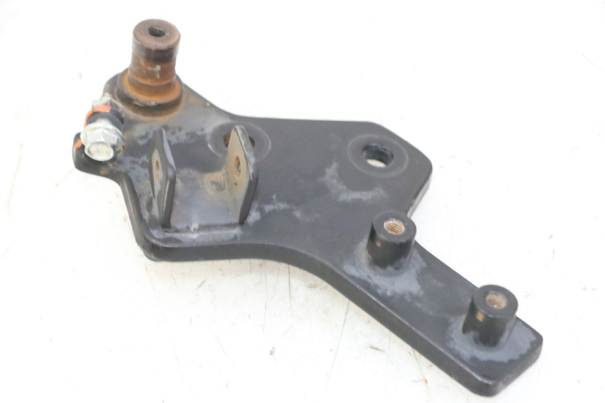 photo de SUPORTE DO DESCANSO DE PÉ DIANTEIRO DIREITO KEEWAY K-LIGHT KLIGHT 125 (2018 - 2025) - Zoom do estado de desgaste