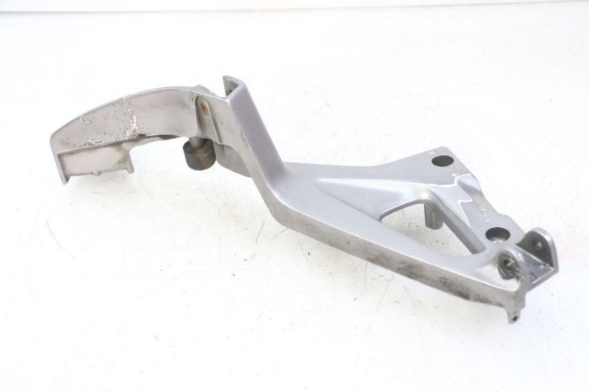 photo de SUPORTE DO DESCANSO DE PÉ DIANTEIRO DIREITO HONDA NTV DEAUVILLE ABS 700 (2007 - 2016) - Vista geral