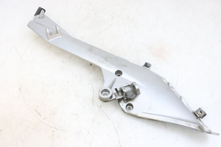 photo de SUPORTE DO DESCANSO DE PÉ DIANTEIRO DIREITO BMW R RT ABS 1200 (2010 - 2014) - Pontos de fixação