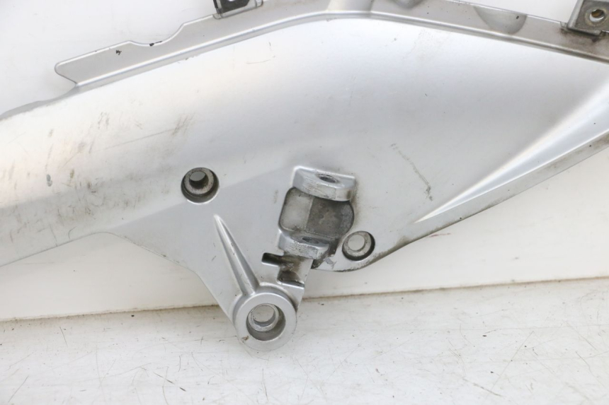 photo de SUPORTE DO DESCANSO DE PÉ DIANTEIRO DIREITO BMW R RT ABS 1200 (2010 - 2014) - Estado da superfície