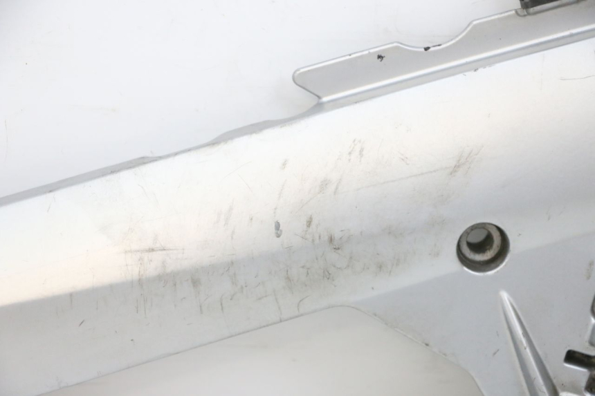 photo de SUPORTE DO DESCANSO DE PÉ DIANTEIRO DIREITO BMW R RT ABS 1200 (2010 - 2014) - Marcações e referências