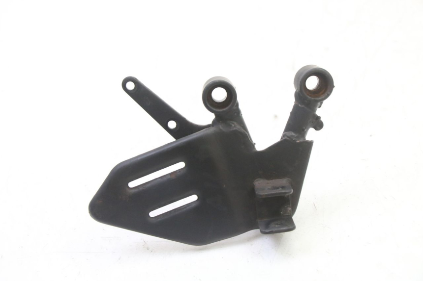 photo de SUPORTE DO DESCANSO DE PÉ DIANTEIRO DIREITO MAG POWER R-STREET 50 (2016 - 2025) - Vista principal