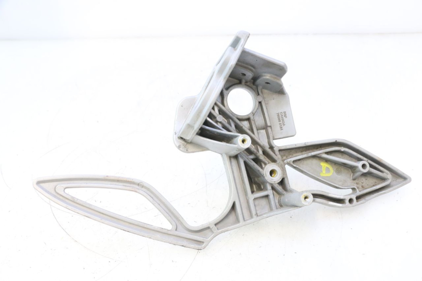 photo de PLACA DO DESCANSO DO PÉ DIANTEIRO DIREITO CAN-AM SPYDER RS 1000 (2008 - 2012) - Peça verificada