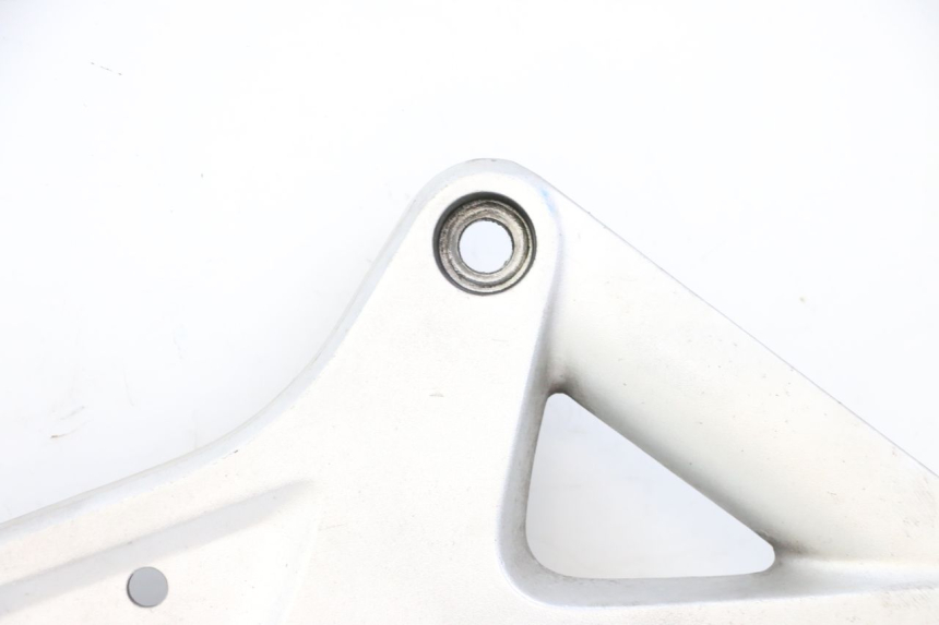 photo de SUPORTE DO DESCANSO DE PÉ DIANTEIRO DIREITO HONDA ST PAN EUROPEAN 1300 (2002 - 2013) - Ampliação dos componentes