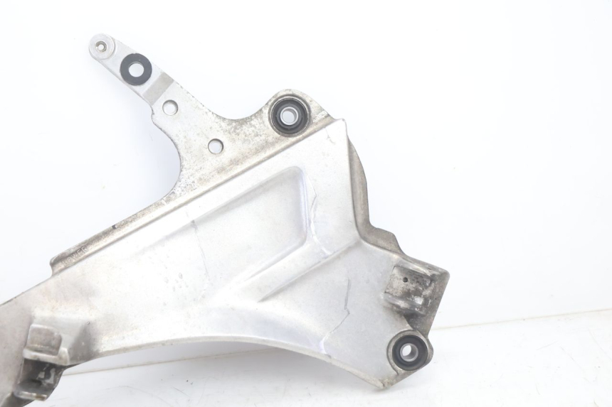 photo de PLACA DO DESCANSO DO PÉ DIANTEIRO DIREITO HONDA ST PAN EUROPEAN 1100 (1990 - 2002) - Zoom do estado de desgaste