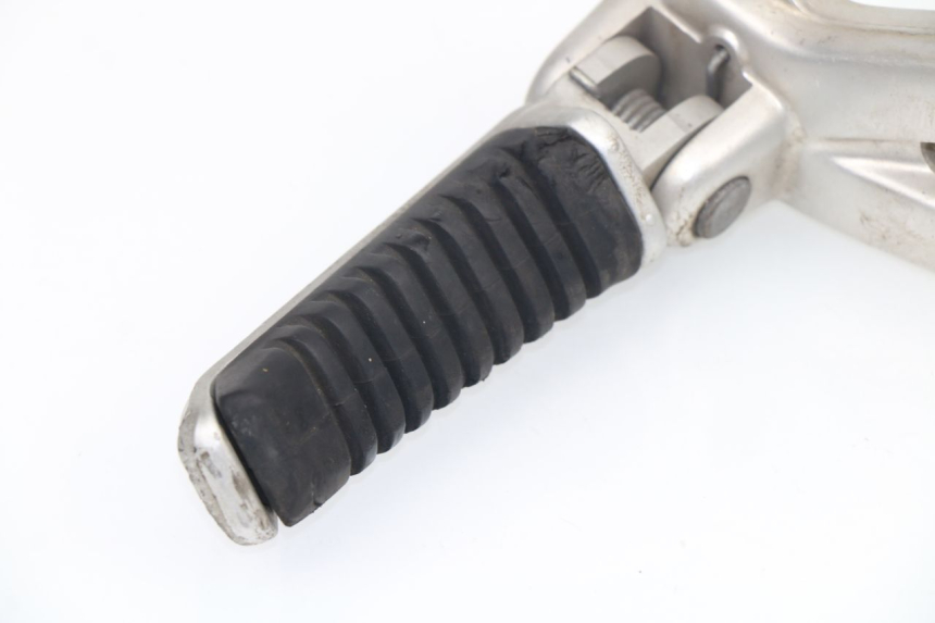 photo de SUPORTE DO DESCANSO DE PÉ DIANTEIRO DIREITO DUCATI ST2 944 (1997 - 2003) - Ampliação técnica