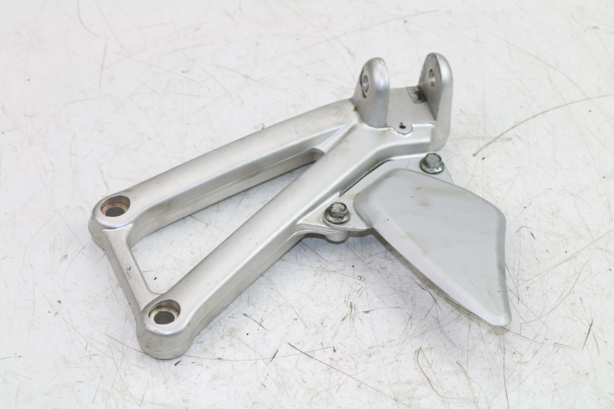 photo de SUPORTE DO DESCANSO DE PÉ DIANTEIRO DIREITO DUCATI ST3 992 (2006 - 2008) - Outro ângulo de visão