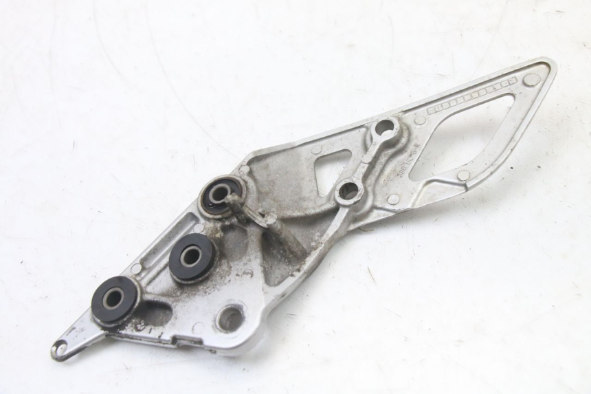 photo de SUPORTE DO DESCANSO DE PÉ DIANTEIRO DIREITO SUZUKI GSX F GSXF 650 (2007 - 2015) - Ampliação técnica