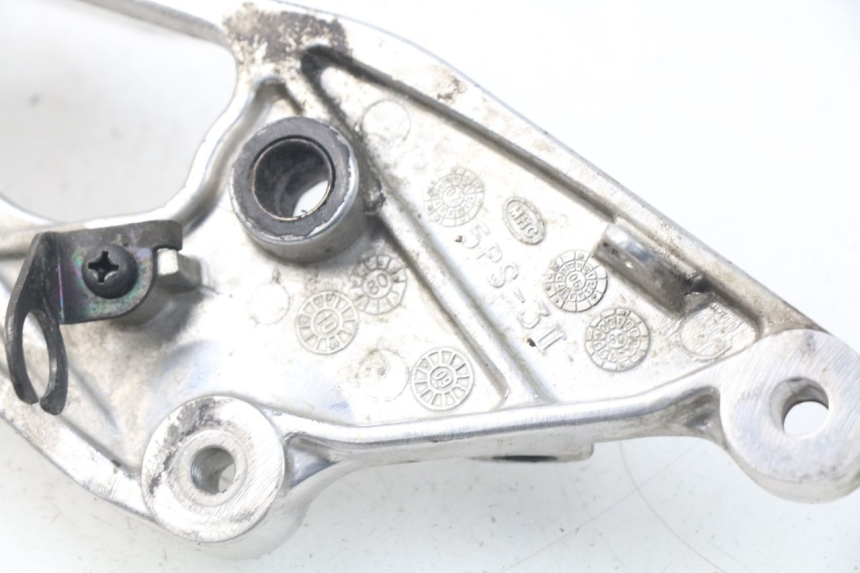 photo de SUPORTE DO DESCANSO DE PÉ DIANTEIRO DIREITO YAMAHA TDM ABS 900 (2002 - 2014) - Outro ângulo de visão