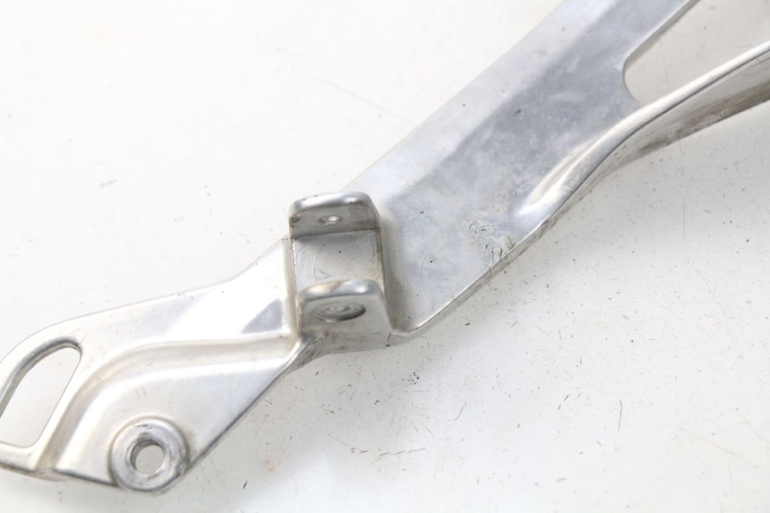 photo de SUPORTE DO DESCANSO DE PÉ DIANTEIRO DIREITO YAMAHA TDM ABS 900 (2002 - 2014) - Vista geral