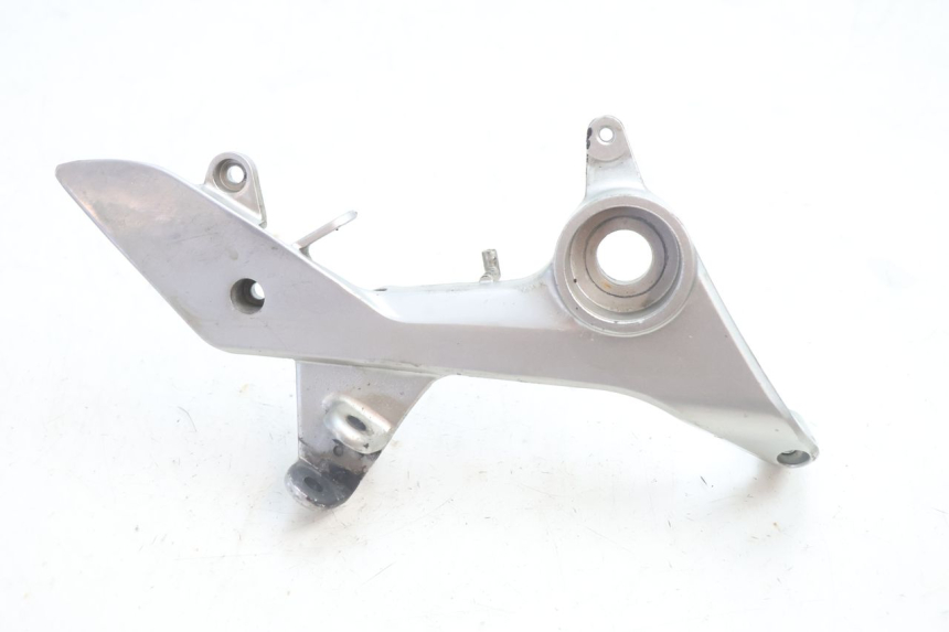 photo de SUPORTE DO DESCANSO DE PÉ DIANTEIRO DIREITO HONDA VFR FI RC46 800 (1998 - 2001) - Vista principal