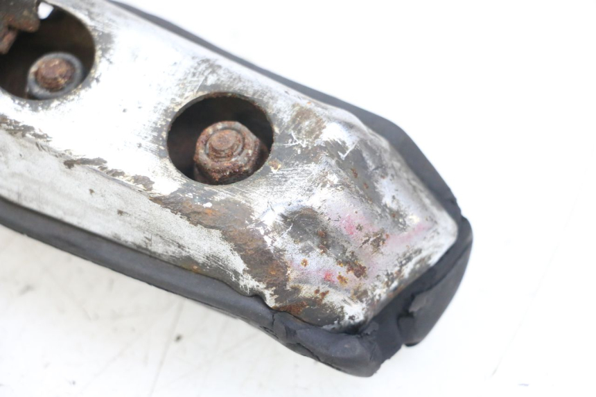 photo de SUPORTE DO DESCANSO DE PÉ DIANTEIRO DIREITO YAMAHA XJ F 900 (1983 - 1994) - Ampliação técnica