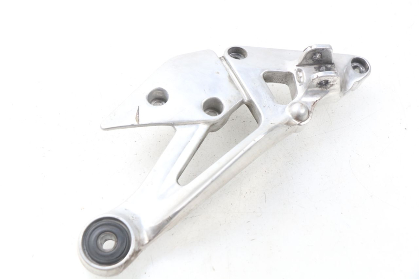 photo de SUPORTE DO DESCANSO DE PÉ DIANTEIRO DIREITO YAMAHA XJ600 XJ DIVERSION 600 (1992 - 1997) - Detalhe da peça