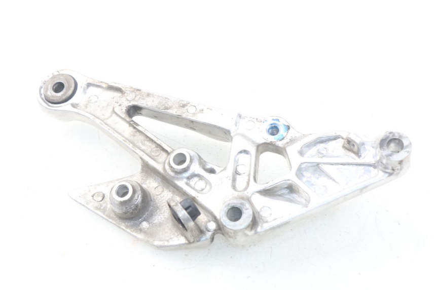 photo de SUPORTE DO DESCANSO DE PÉ DIANTEIRO DIREITO YAMAHA XJ600 XJ DIVERSION 600 (1992 - 1997) - Zoom do estado de desgaste