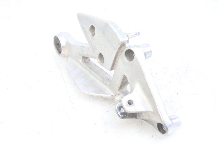 photo de SUPORTE DO DESCANSO DE PÉ DIANTEIRO DIREITO YAMAHA XJN DIVERSION 600 (2000 - 2003) - Ampliação técnica