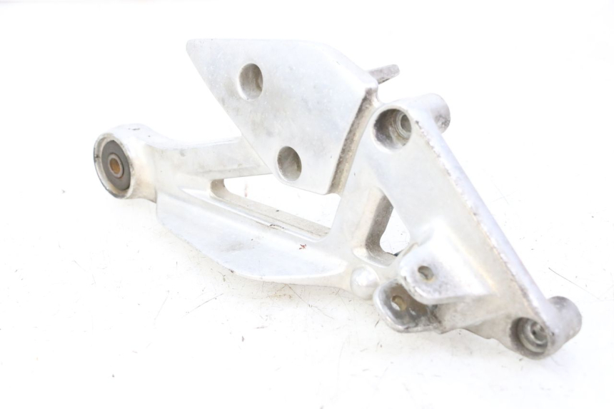 photo de SUPORTE DO DESCANSO DE PÉ DIANTEIRO DIREITO YAMAHA XJN DIVERSION 600 (2000 - 2003) - Detalhe da peça