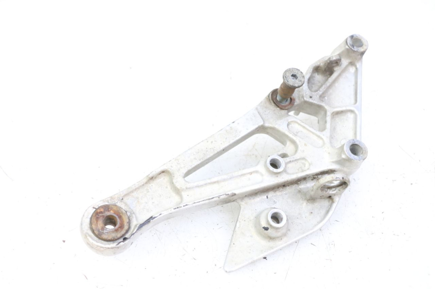 photo de SUPORTE DO DESCANSO DE PÉ DIANTEIRO DIREITO YAMAHA XJN DIVERSION 600 (2000 - 2003) - Ampliação técnica