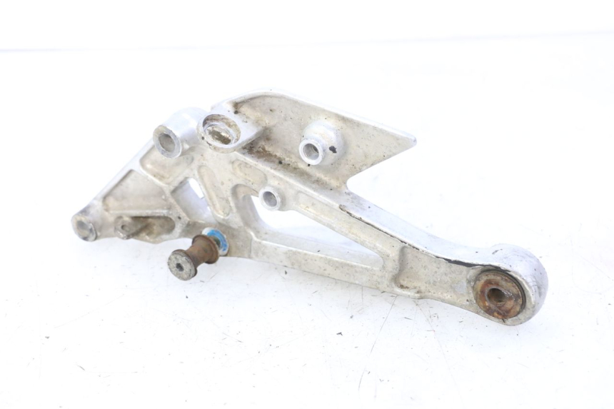 photo de SUPORTE DO DESCANSO DE PÉ DIANTEIRO DIREITO YAMAHA XJN DIVERSION 600 (2000 - 2003) - Pontos de fixação