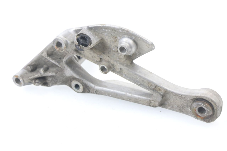 photo de SUPORTE DO DESCANSO DE PÉ DIANTEIRO DIREITO YAMAHA XJN XJ N DIVERSION 600 (1994 - 1997) - Zoom do estado de desgaste