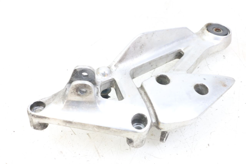 photo de SUPORTE DO DESCANSO DE PÉ DIANTEIRO DIREITO YAMAHA XJS DIVERSION 600 (1997 - 1999) - Vista geral