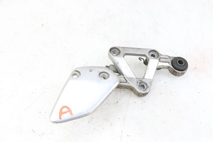 photo de SUPORTE DO DESCANSO DE PÉ DIANTEIRO DIREITO YAMAHA FZS FAZER 600 (2001 - 2003) - Vista principal