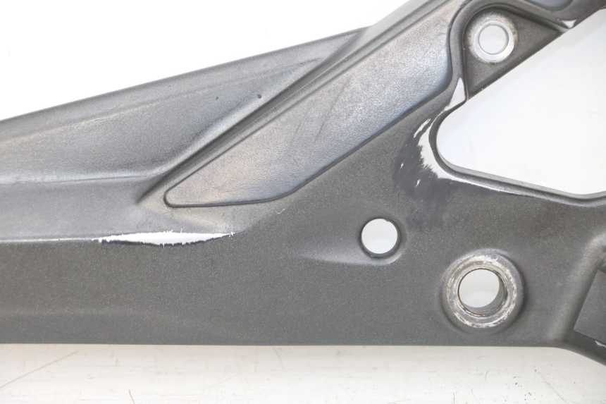 photo de SUPORTE DO DESCANSO DE PÉ DIANTEIRO DIREITO YAMAHA XJ6 ABS 600 (2008 - 2016) - Pontos de fixação