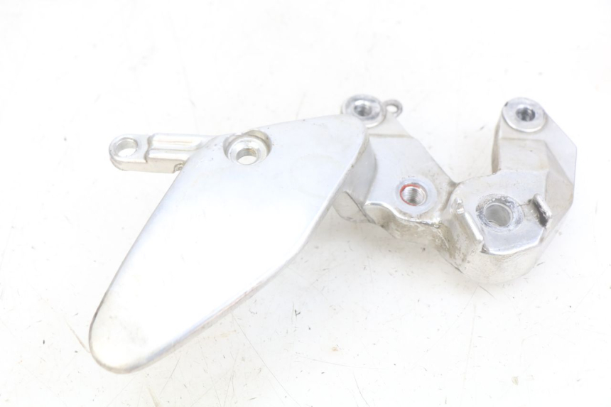 photo de SUPORTE DO DESCANSO DE PÉ DIANTEIRO DIREITO YAMAHA YZF R THUNDERCAT 600 (1996 - 2003) - Vista geral