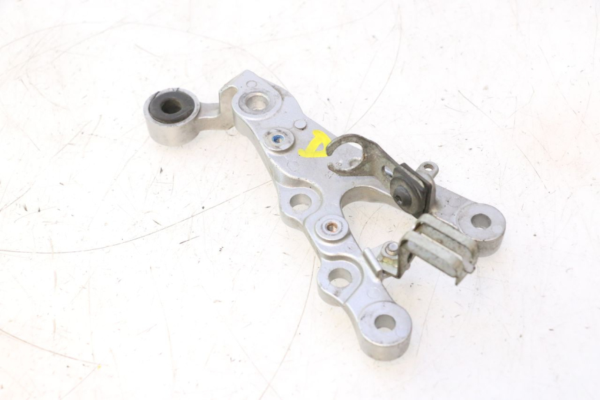 photo de PLACA DO DESCANSO DO PÉ DIANTEIRO DIREITO YAMAHA YZF R6 600 (2008 - 2009) - Vista geral