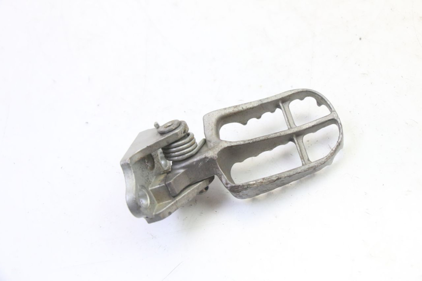 photo de SUPORTE DO DESCANSO DE PÉ DIANTEIRO DIREITO YAMAHA YZF YZ-F 450 (2014 - 2016) - Ampliação técnica