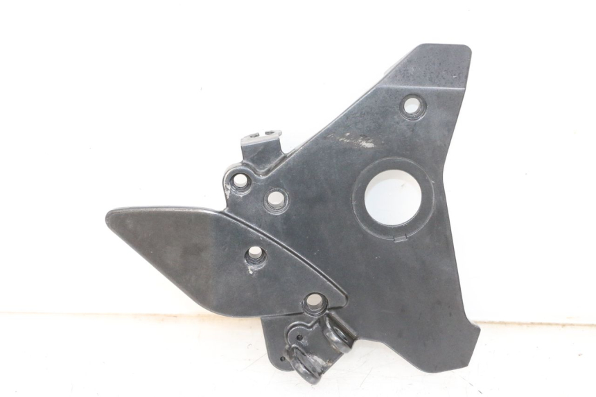 photo de SUPORTE DO DESCANSO DE PÉ DIANTEIRO DIREITO KAWASAKI ZR 7 750 (1999 - 2004) - Vista principal