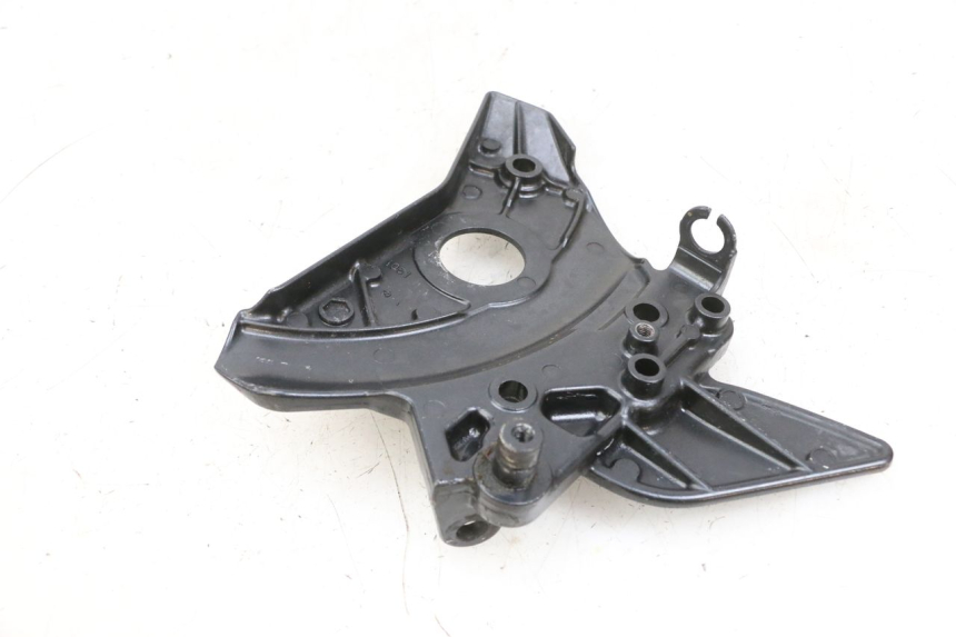 photo de SUPORTE DO DESCANSO DE PÉ DIANTEIRO DIREITO KAWASAKI ZR 7 750 (1999 - 2004) - Detalhe da peça
