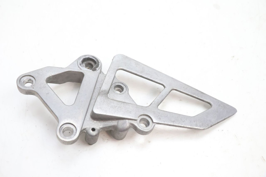 photo de SUPORTE DO DESCANSO DE PÉ DIANTEIRO DIREITO KAWASAKI ZX-6R ZX6R 600 (1995 - 1997) - Detalhe da peça