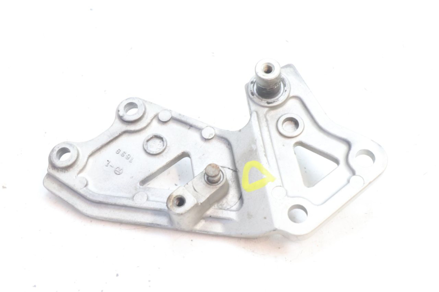 photo de PLACA DO APOIO DE PÉ DIANTEIRO DIREITO KAWASAKI ZZR 600 (1995 - 2004) - Ampliação técnica