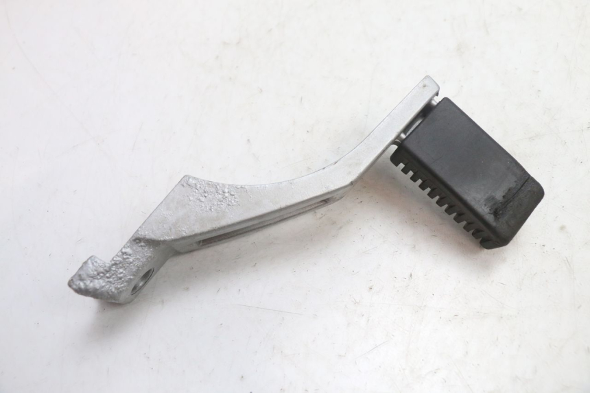 photo de PLACA DO DESCANSO DE PÉ DIANTEIRO ESQUERDO PEUGEOT 103 SPX CLIP 50 (1989 - 1992) - Pontos de fixação