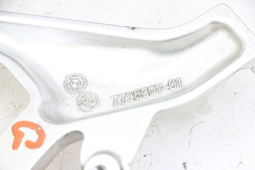 photo de SUPORTE DO DESCANSO DE PÉ DIANTEIRO ESQUERDO BMW S RR ABS S1000RR 1000 (2015 - 2018) - Detalhe da peça