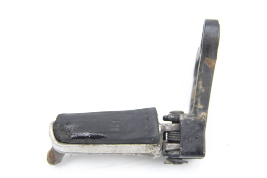 photo de SUPORTE DO DESCANSO DE PÉ DIANTEIRO ESQUERDO HONDA CBR F SC21 1000 (1986 - 1992) - Outro ângulo de visão
