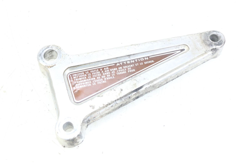 photo de SUPORTE DO DESCANSO DE PÉ DIANTEIRO ESQUERDO HONDA CM 125 (1983 - 2003) - Vista principal