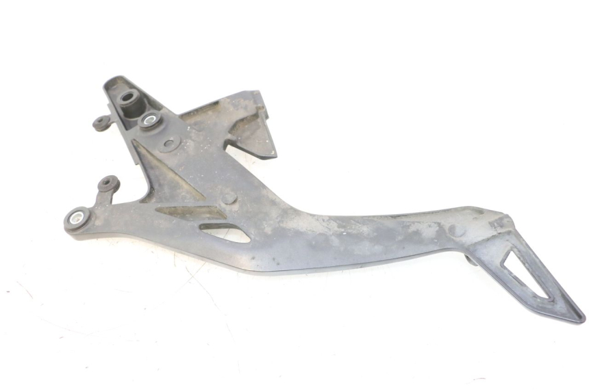 photo de SUPORTE DO DESCANSO DE PÉ DIANTEIRO ESQUERDO KAWASAKI ER-6 ER6 F ABS 650 (2012 - 2016) - Detalhe da peça
