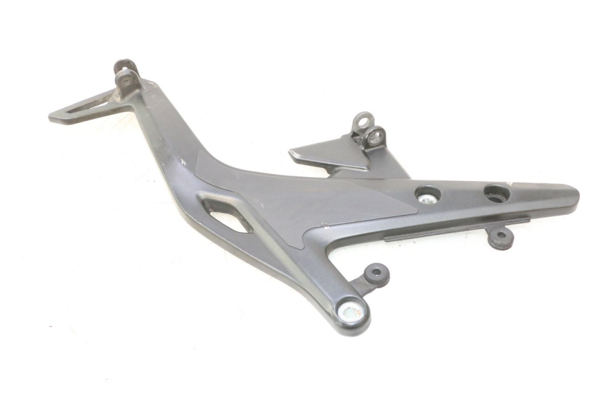 photo de SUPORTE DO DESCANSO DE PÉ DIANTEIRO ESQUERDO KAWASAKI ER-6 ER6 F ABS 650 (2012 - 2016) - Outro ângulo de visão