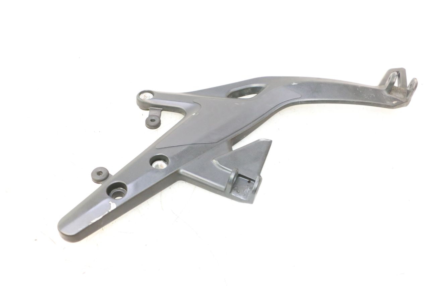 photo de SUPORTE DO DESCANSO DE PÉ DIANTEIRO ESQUERDO KAWASAKI ER-6 ER6 F ABS 650 (2012 - 2016) - Vista geral