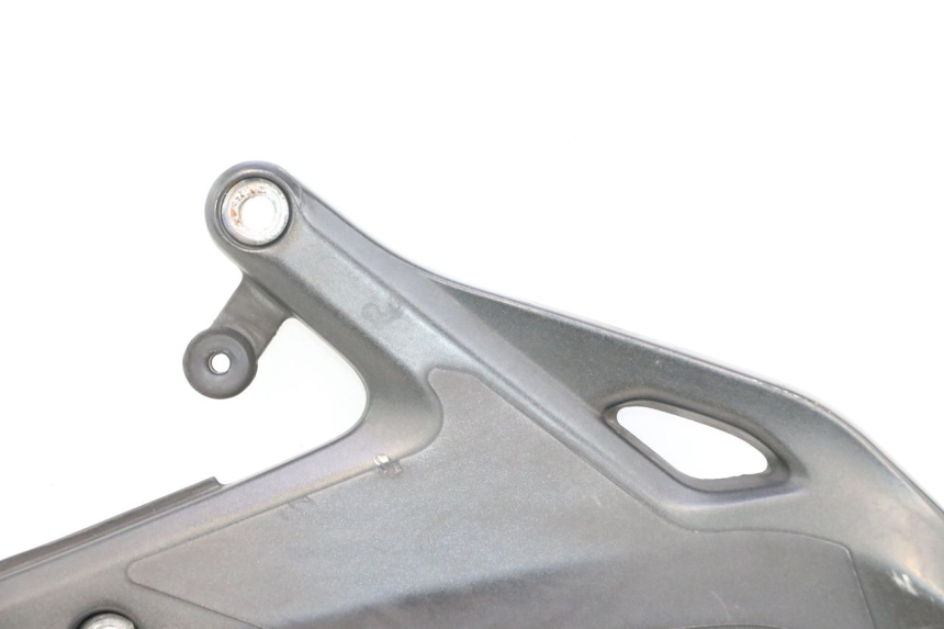 photo de SUPORTE DO DESCANSO DE PÉ DIANTEIRO ESQUERDO KAWASAKI ER-6 ER6 F ABS 650 (2012 - 2016) - Estado da superfície