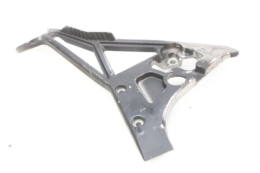 photo de SUPORTE DO DESCANSO DE PÉ DIANTEIRO ESQUERDO YAMAHA FJ 3CX 1200 (1986 - 1996) - Ampliação técnica