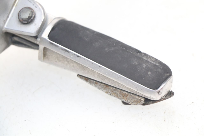 photo de SUPORTE DO DESCANSO DE PÉ DIANTEIRO ESQUERDO YAMAHA FJR ABS 1300 (2006 - 2012) - Peça verificada