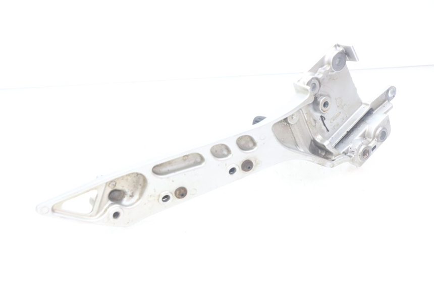 photo de SUPORTE DO DESCANSO DE PÉ DIANTEIRO ESQUERDO YAMAHA FJR ABS 1300 (2006 - 2012) - Estado da superfície
