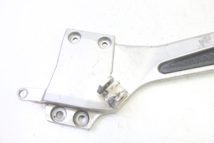 photo de SUPORTE DO DESCANSO DE PÉ DIANTEIRO ESQUERDO YAMAHA FJR ABS 1300 (2006 - 2012) - Detalhe da peça