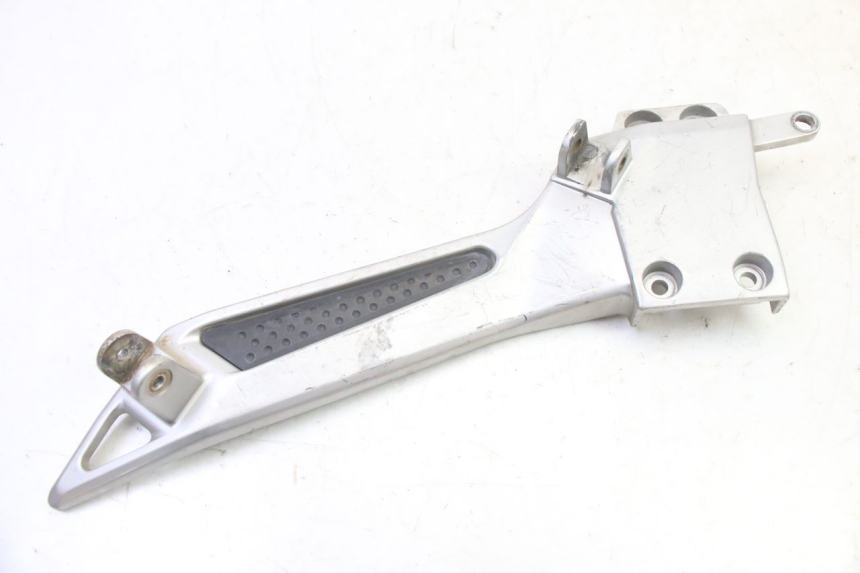 photo de SUPORTE DO DESCANSO DE PÉ DIANTEIRO ESQUERDO YAMAHA FJR ABS 1300 (2006 - 2012) - Vista geral