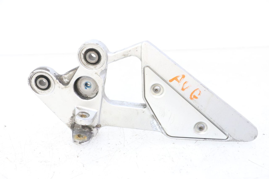 photo de SUPORTE DO DESCANSO DE PÉ DIANTEIRO ESQUERDO YAMAHA FZ6 FAZER S2 600 (2007 - 2011) - Vista principal